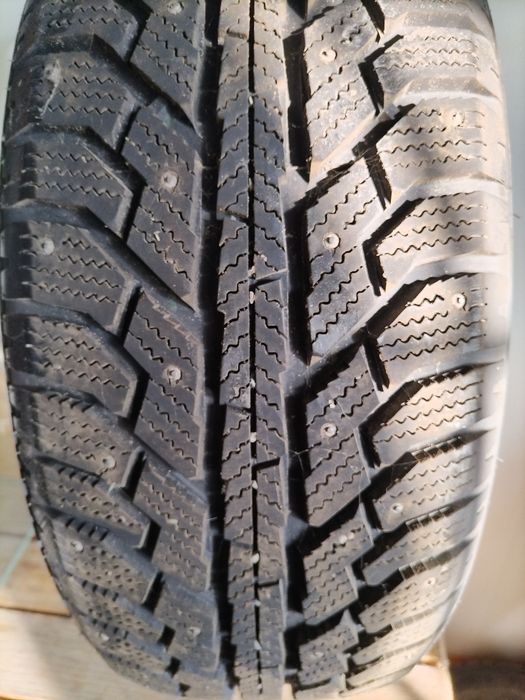 Шины 2шт.зимние 205/55 R16