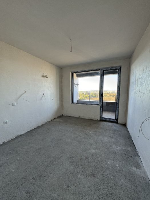 Продава се Двустаен апартамент в Бургас, Изгрев - 67 кв.м за 1344 €/кв.м - Снимка #1