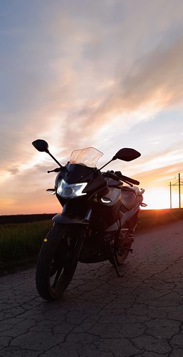 Мотоцикл LIFAN KPR200