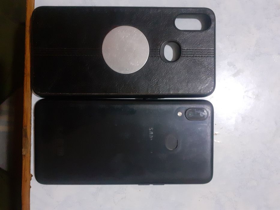 Samsung  A10s  xotira 2/32