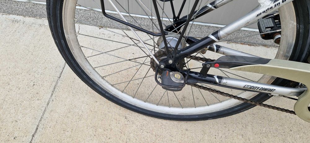 Дамски алуминиев велосипед COMFORT колело с кошница 28'