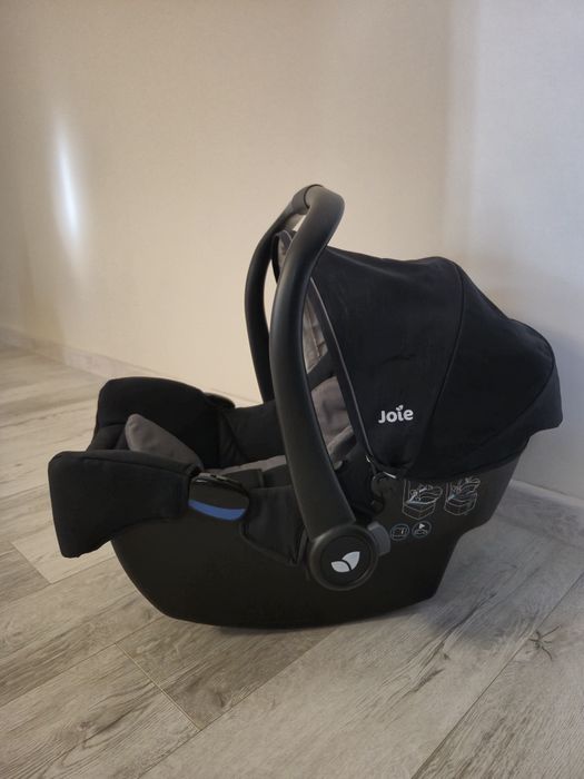 Продам автолюльку Joie