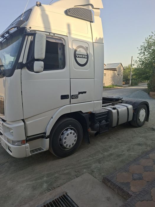 Volvo   F12  420