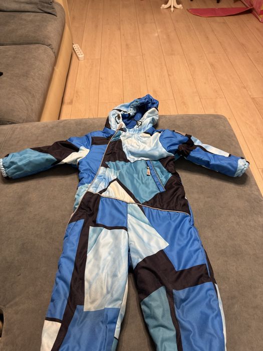 Продам детские комбинезоны