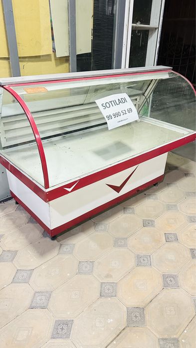 Витрина холодильник Алибатрос