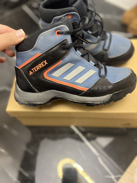 Сапоги adidas рр 35, кроссовки