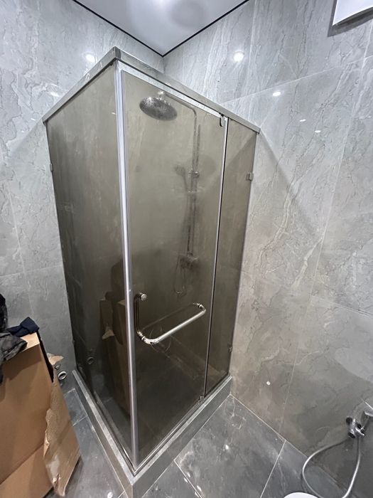 Душевые зеркала перегородки