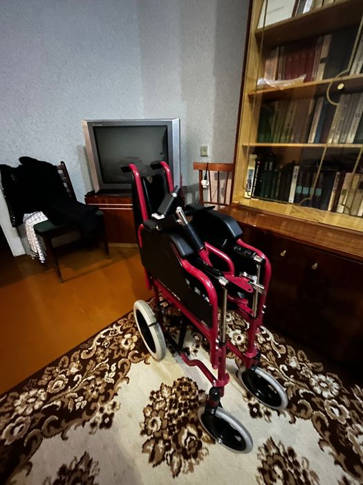 Инвалидная коляска