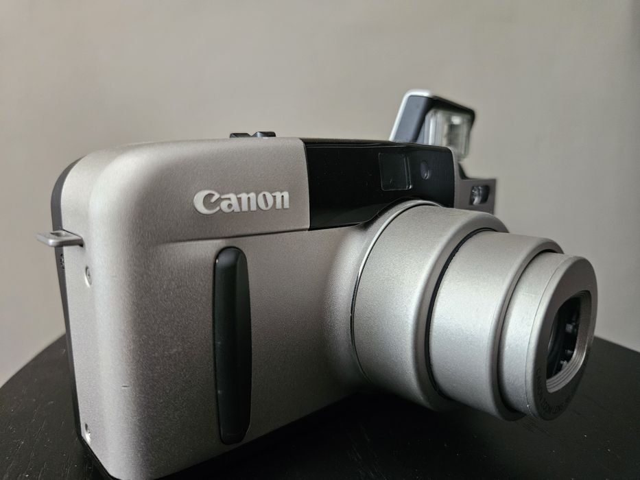 Canon Point & Shoot pe film