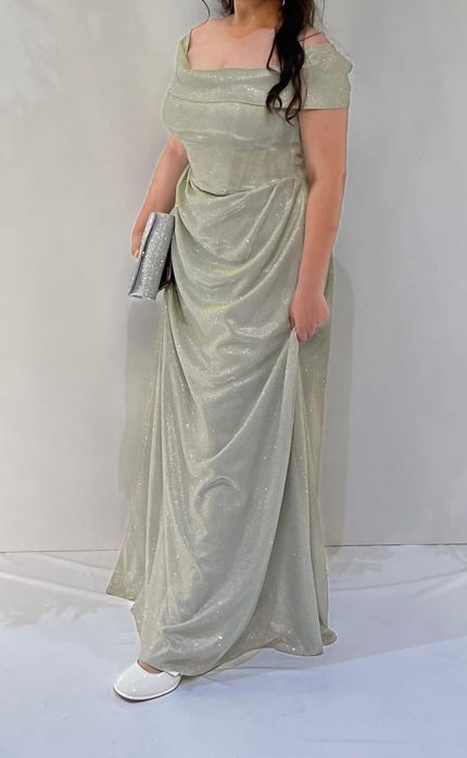 Продам новое вечернее шикарное платье