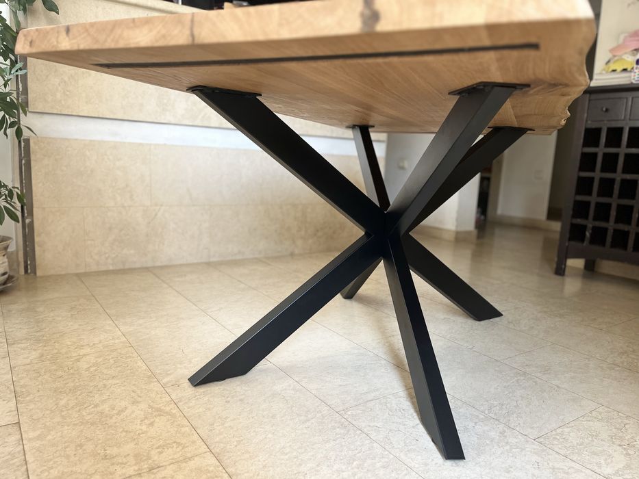 Трапезна маса от дъб с метални крака 160/85