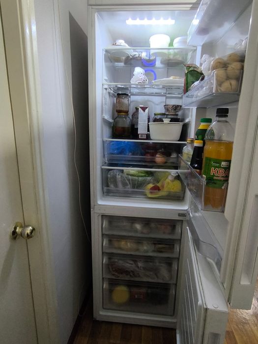 Бытовая техника- холодильник