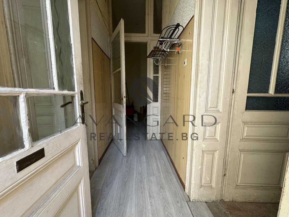 Продава се Етаж от къща в Пловдив, Център - 111 кв.м за 2253 €/кв.м - Снимка #14