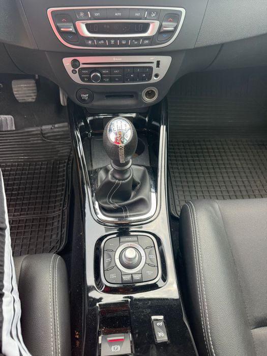 RENAULT Megane 2013 — imagine 5