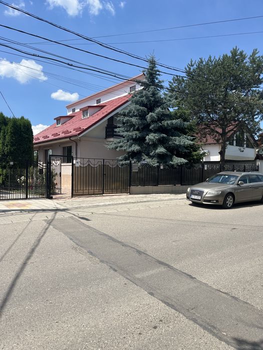 De vanzare , Casa +800/m2 teren Iasi
