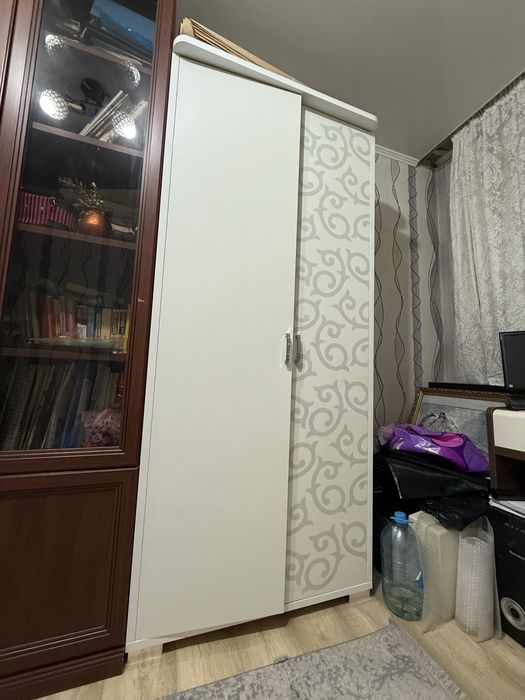 Белый шкаф для спальни