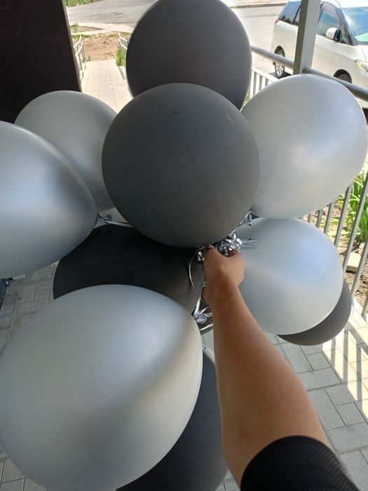 Продам шарики черно белые