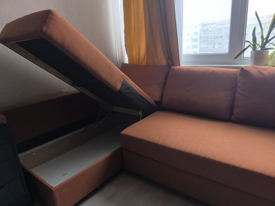 Ъглов разтегателен диван с ракла Икеа