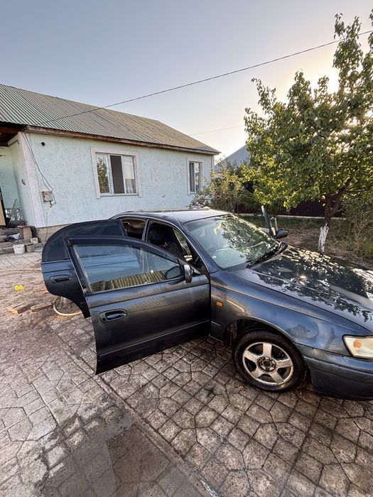 Toyota Corona продам
