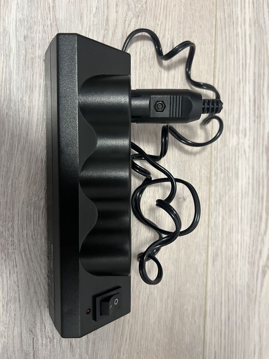 Priza bottari auto tripla cu cablu extensibil 12/24V