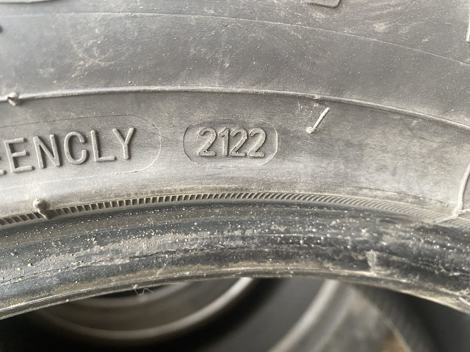 Продам зимнюю резину 235/55 R18