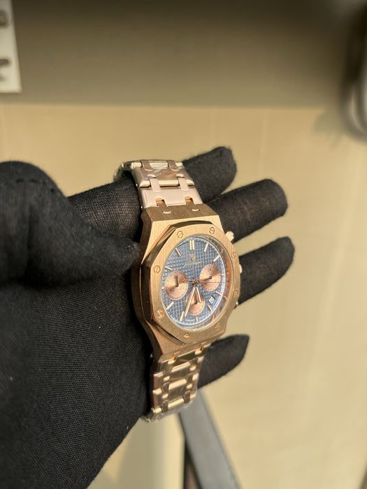 Часовник poedegar НАМАЛЕН!