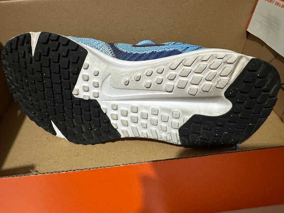 Беговые Nike Run Defy