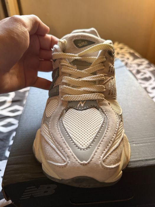 Papuci New Balance 9060