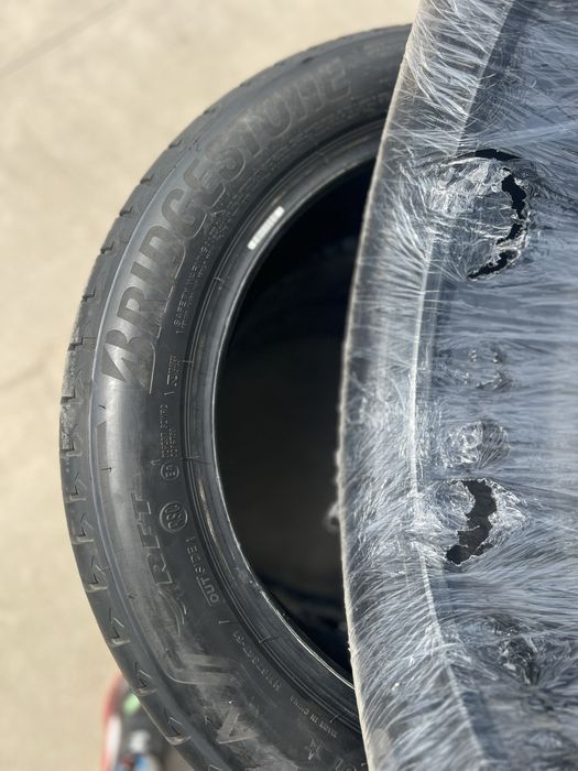 245 50 19 bridgstone Alenza RFT bmw x3