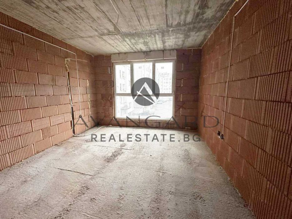 оф.22757 Тристаен с АКТ 14 Кършияка