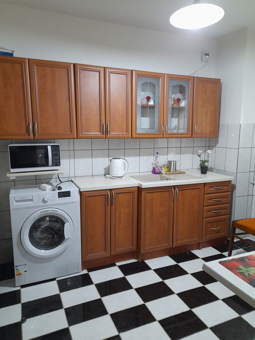 Inchiriez ap. 2 cam central