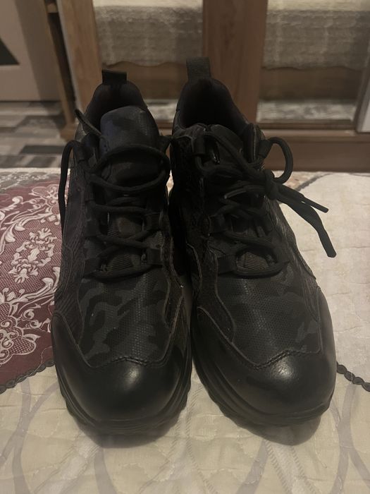 Блестящи токчета