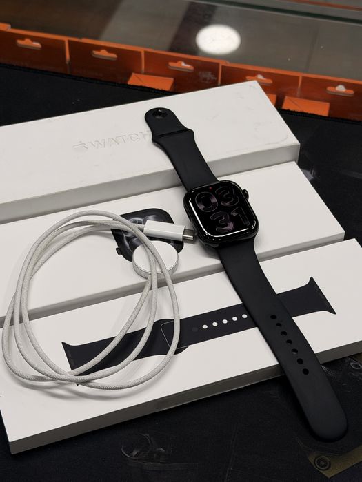 Apple watch series 11 46mm jet black