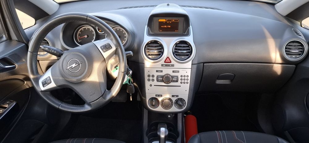 Opel Corsa 1.2,cutie automată