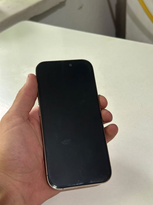 iphone 16 pro 256гб золотой цвет идеал