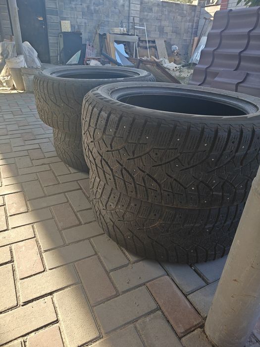 Шипованная 285/50R20