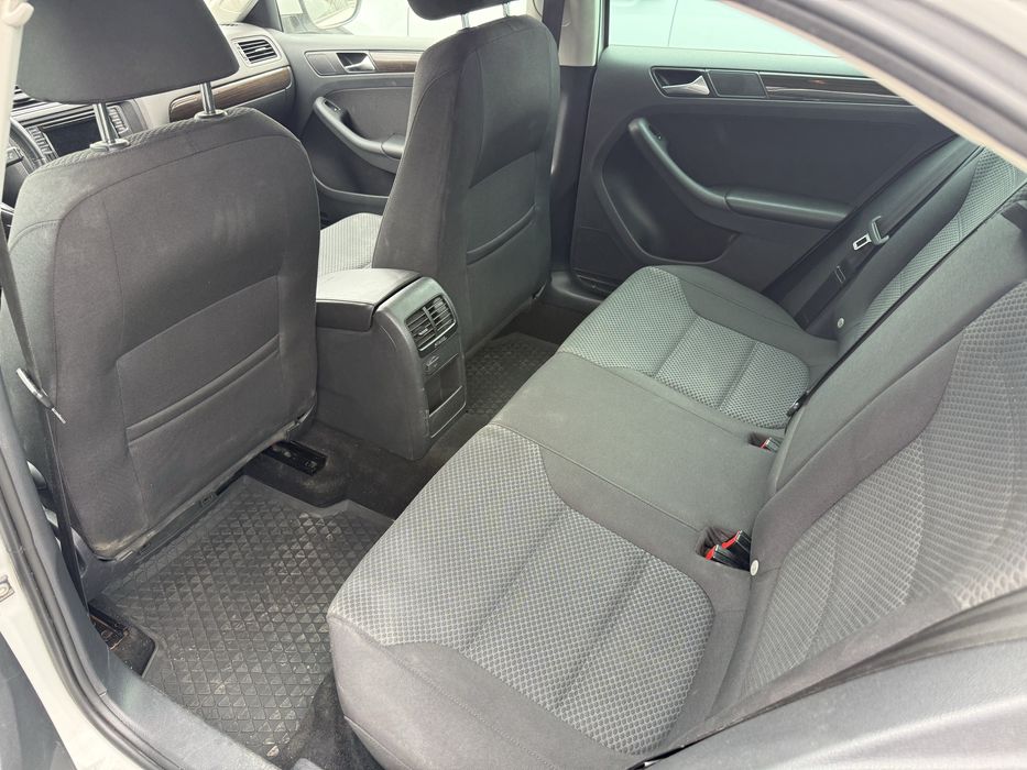 Volkswagen Jetta 2017 2.0tdi manual