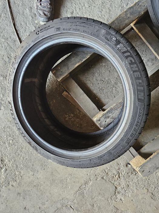 2 anvelope vara 255 40 18 Michelin PilotSport Runflat 2022