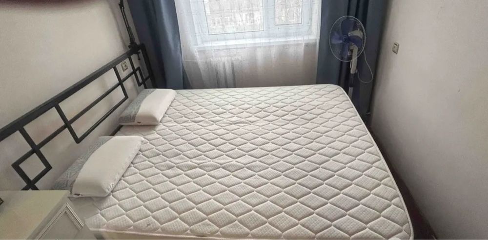 Продам кровать с матрасом