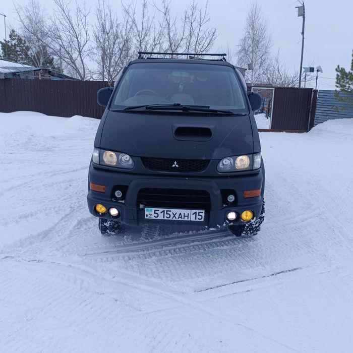 Мицубиси Делика 3 литра бензин