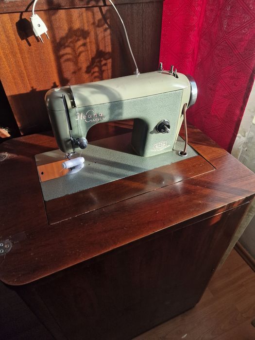 Vand masina cusut Ileana perfect functionala