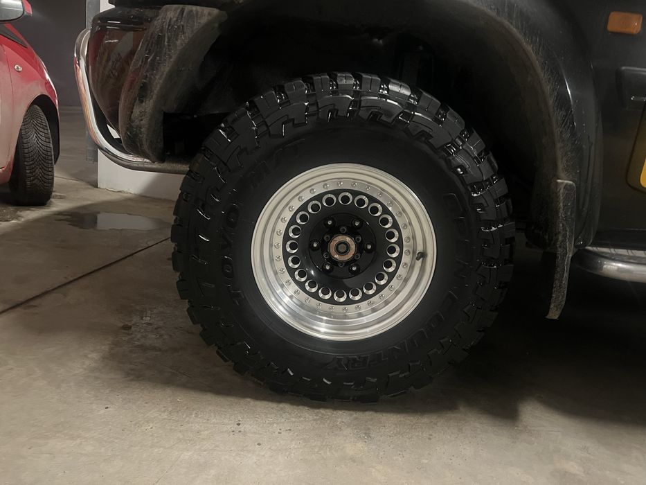 Гуми сджанти 16 цола Нисан, паджеро и др.