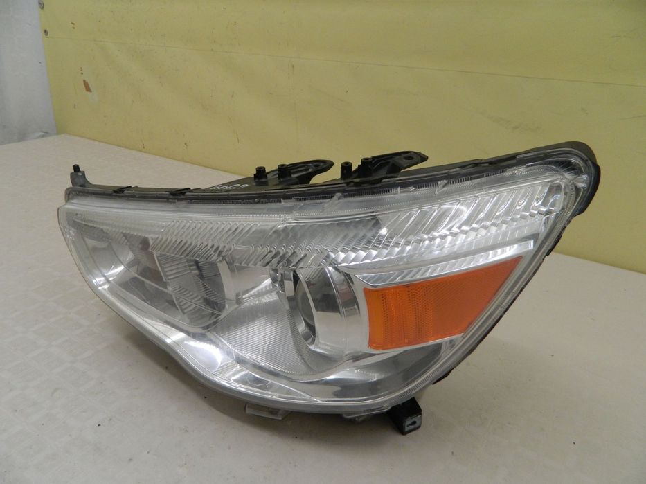 Far stanga Mitsubishi ASX Halogen, 2010, 2011, 2012, 2013, 2014.