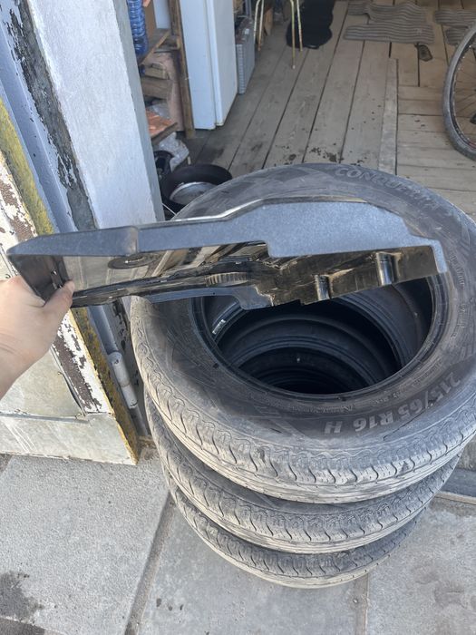 Крышка двигателя на Toyota Highlander