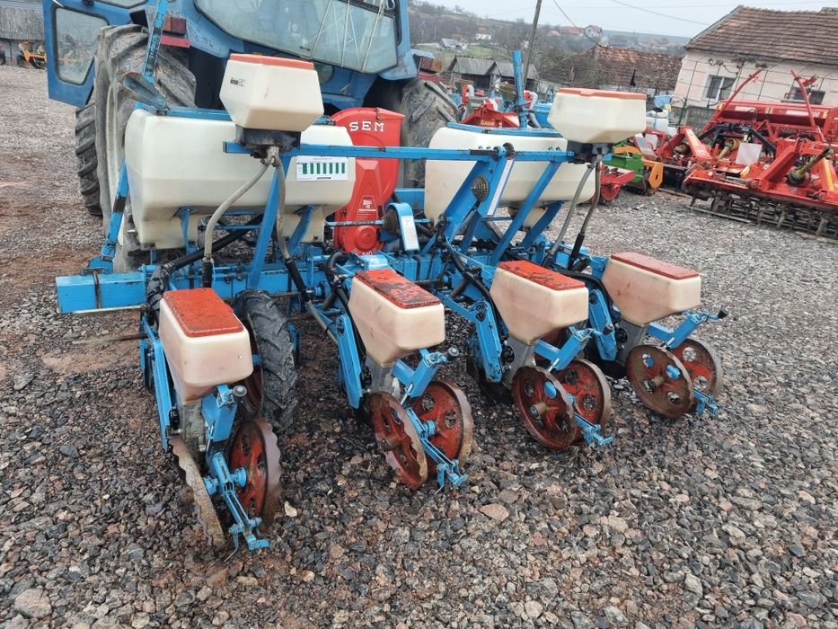 Semanatoare Porumb Monosem PNU 4 sire