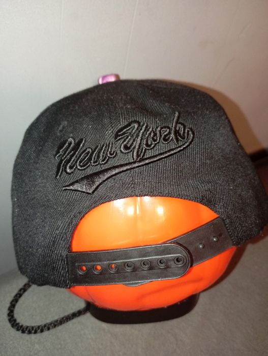 Шапка на New York