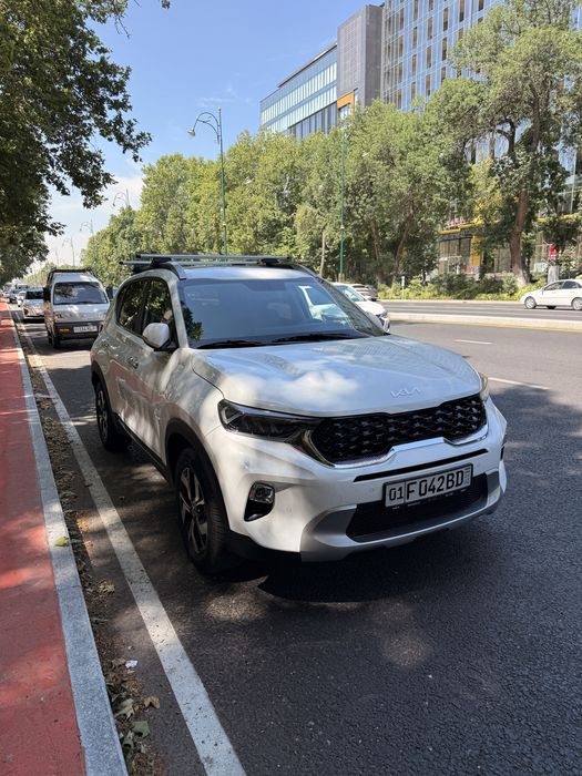 Kia Sonet машина