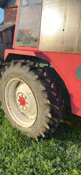 Tractor u445                   .