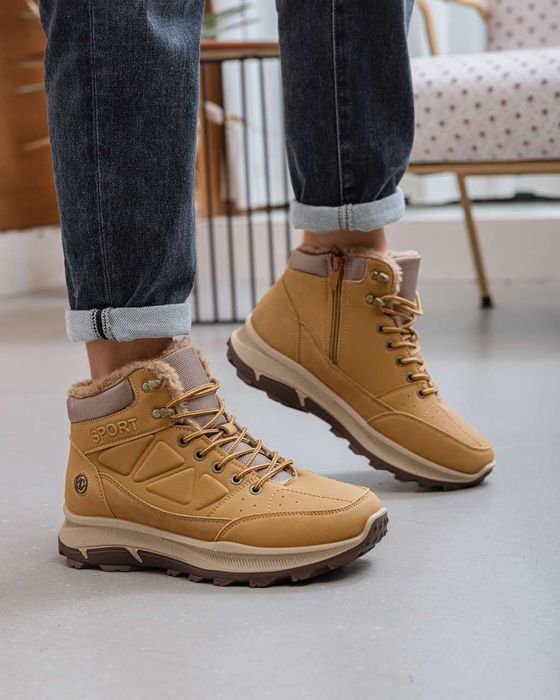 Ghetuțe și ugg-uri