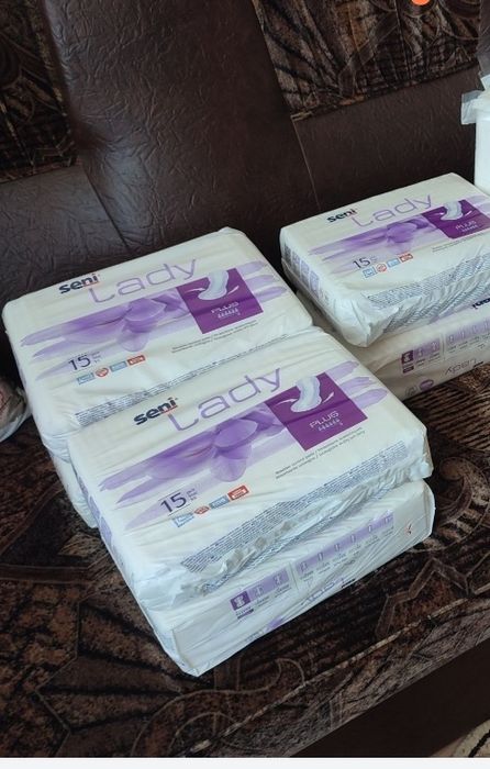 Vând 6 pachete absorbante pentru incontinență urinară Seni